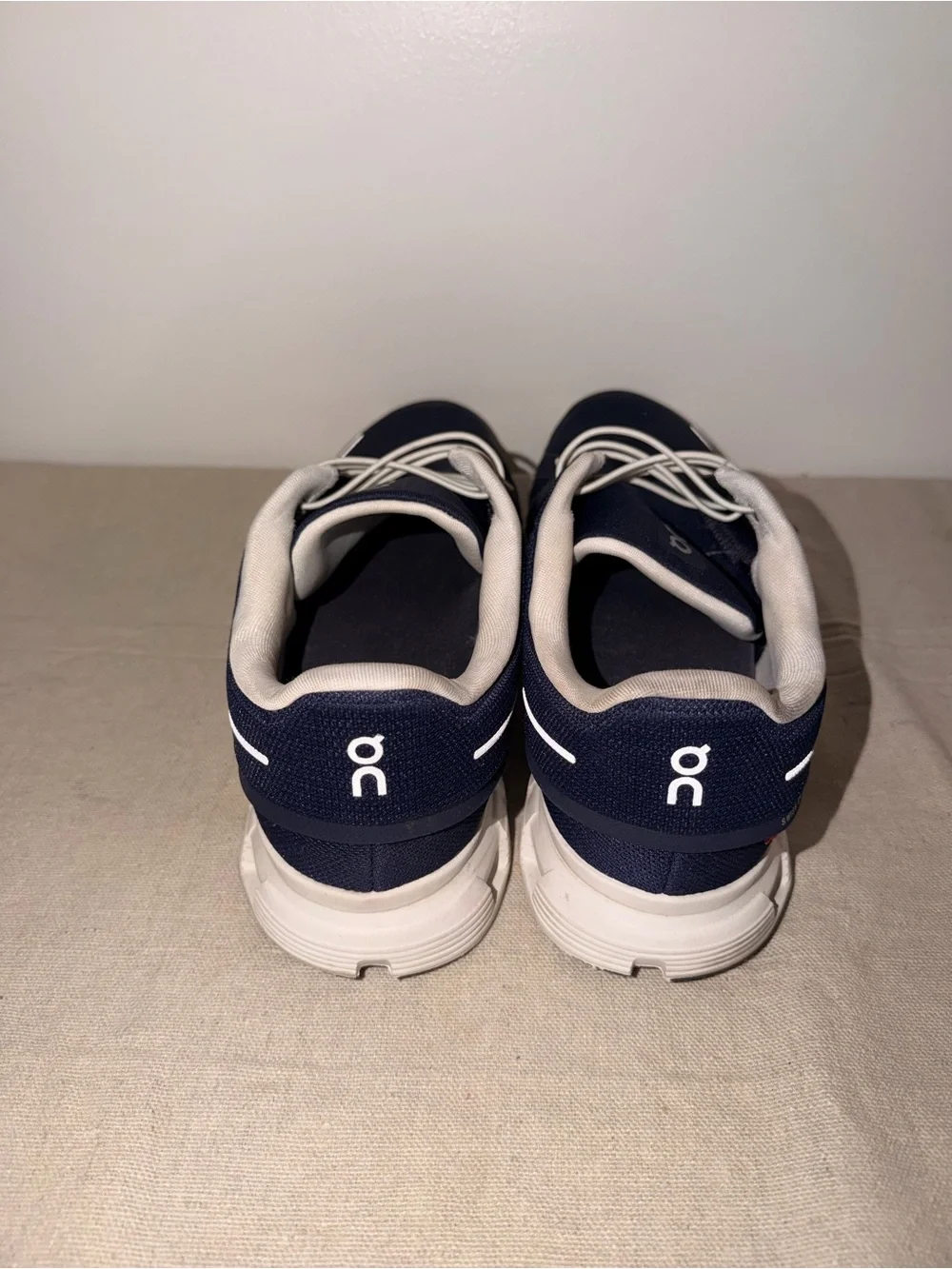 On Cloud Men's Sneakers Sz 13